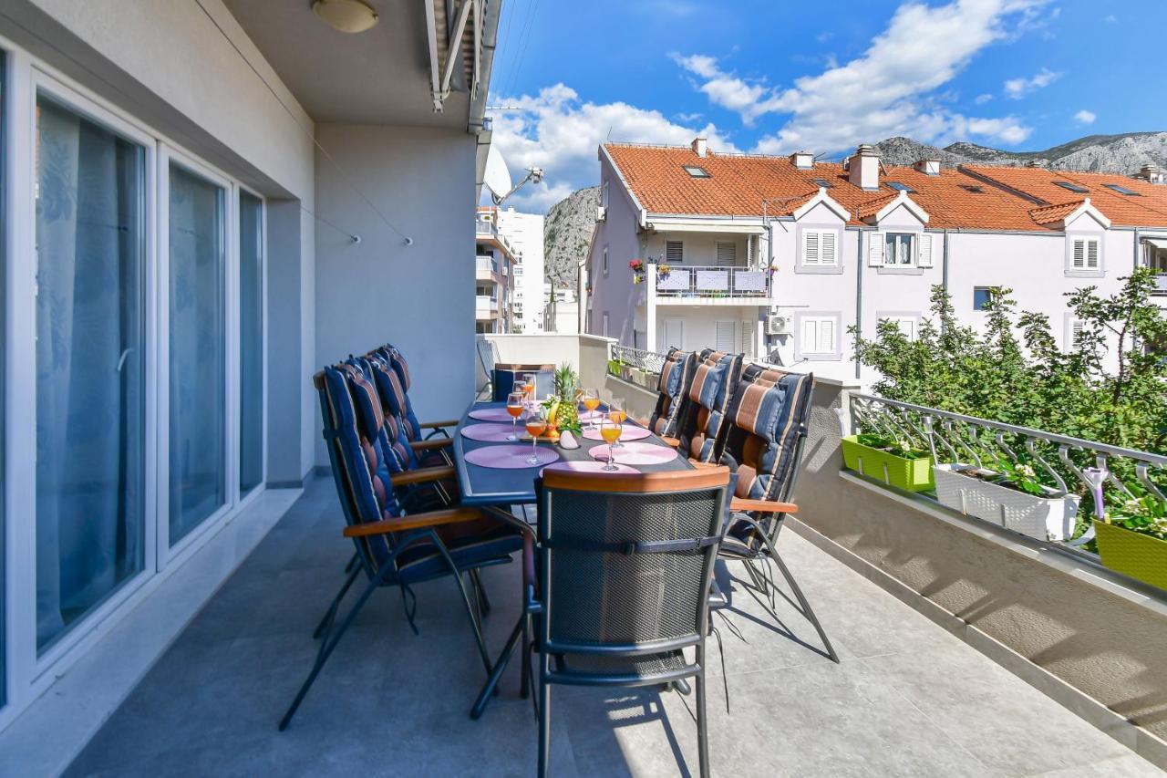 אומיס Apartment Ela מראה חיצוני תמונה