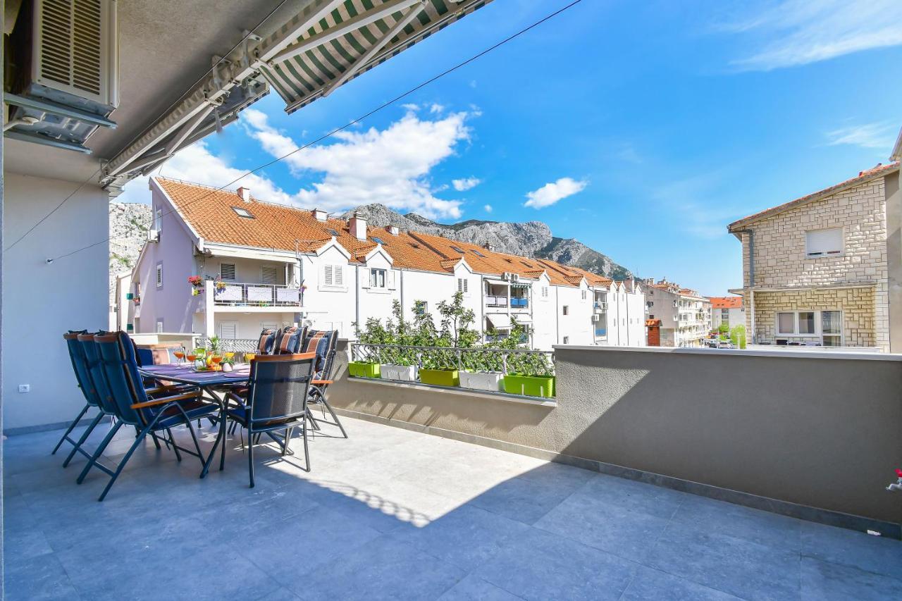 אומיס Apartment Ela מראה חיצוני תמונה