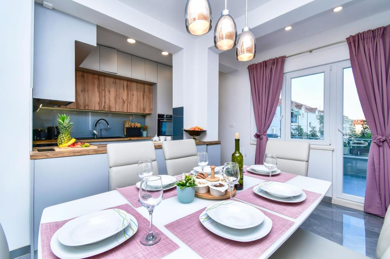אומיס Apartment Ela מראה חיצוני תמונה