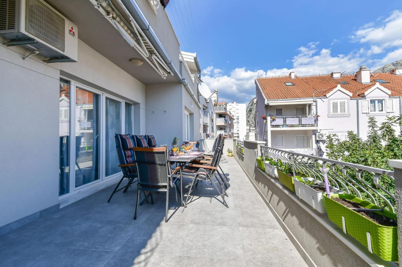 אומיס Apartment Ela מראה חיצוני תמונה